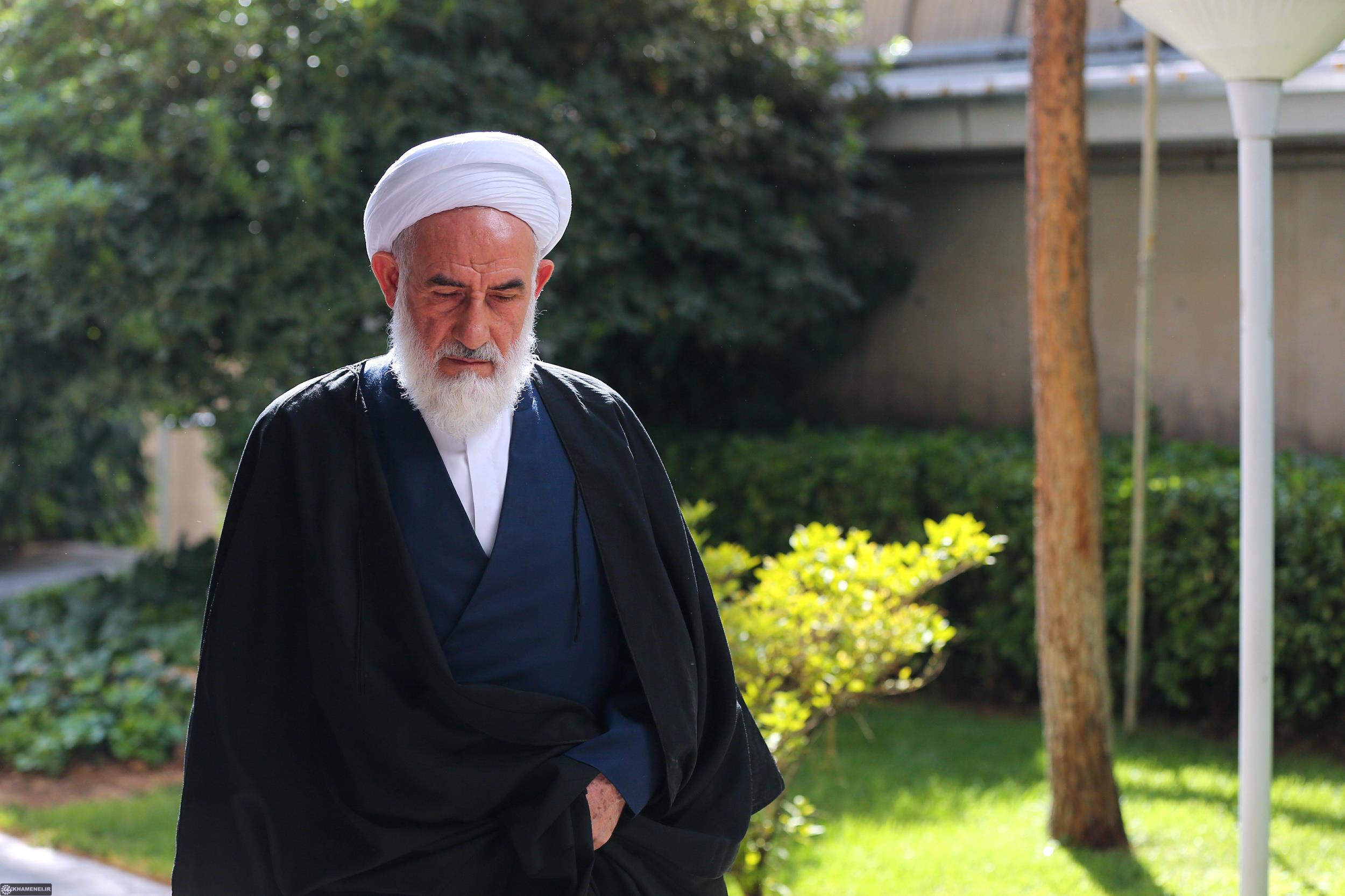  عرض تسلیت به ساحت امام زمان علیه السلام و نائب بر حقشان امام خامنه ای حفظه الله به مناسبت شهادت آیت الله سلیمانی 